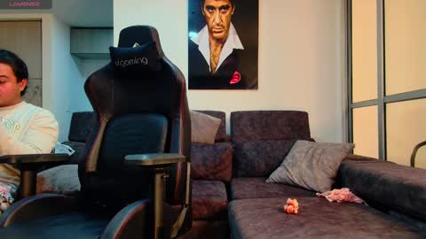 Snapshot of latin_couple77 chatting on 02-24-25, 08:38 Sara y Andy online show from 02-24-25, 08:38