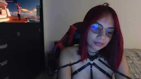 Snapshot of latina_french chatting on 03-02-25, 05:25 leidy online show from 03-02-25, 05:25