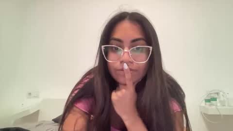 Snapshot of latinaandeuropesexx chatting on 09-16-25, 08:54 latinaandeuropesexx online show from 09-16-25, 08:54