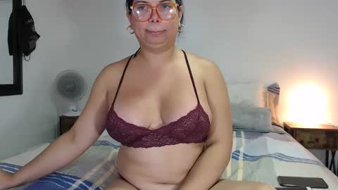 Snapshot of latinaflower_ts chatting on 10-23-25, 04:50 FLOR SALVAJE online show from 10-23-25, 04:50