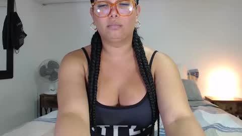 Snapshot of latinaflower_ts chatting on 10-26-25, 03:23 FLOR SALVAJE online show from 10-26-25, 03:23