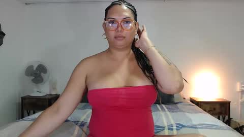 Snapshot of latinaflower_ts chatting on 11-12-25, 02:34 FLOR SALVAJE online show from 11-12-25, 02:34