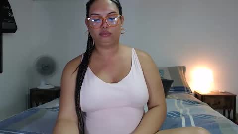 Snapshot of latinaflower_ts chatting on 11-18-25, 08:57 FLOR SALVAJE online show from 11-18-25, 08:57