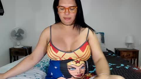 FLOR SALVAJE online show from 06-07-26, 01:32