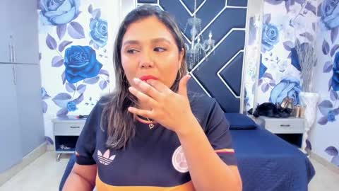Snapshot of latinaholequeen chatting on 10-14-25, 02:51 EMMA   online show from 10-14-25, 02:51