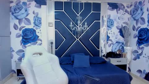 Snapshot of latinaholequeen chatting on 10-22-25, 02:50 EMMA   online show from 10-22-25, 02:50