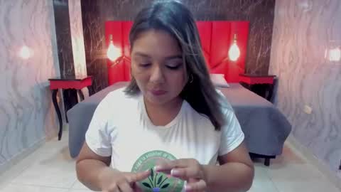 Snapshot of latinaholequeen chatting on 11-24-25, 03:12 EMMA online show from 11-24-25, 03:12