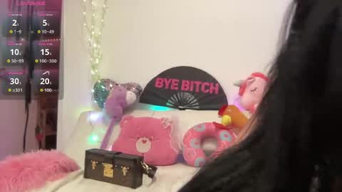 Latina Light online show from 11-14-25, 02:43