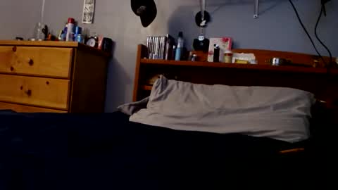 Snapshot of latincpl692018 chatting on 12-20-25, 08:54 lee james online show from 12-20-25, 08:54