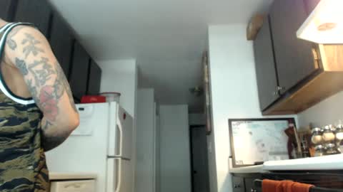 Snapshot of latinfyre chatting on 12-07-24, 01:25 Chris online show from 12-07-24, 01:25