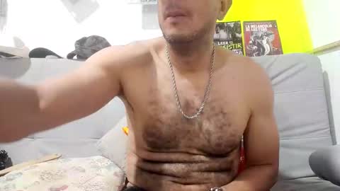 Snapshot of latinmartin254 chatting on 09-10-25, 02:00 latinmartin254 online show from 09-10-25, 02:00
