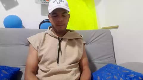 Snapshot of latinmartin254 chatting on 10-12-25, 02:16 latinmartin254 online show from 10-12-25, 02:16
