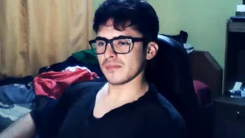 Snapshot of latinn_babe chatting on 09-16-25, 02:12 latinn_babe online show from 09-16-25, 02:12