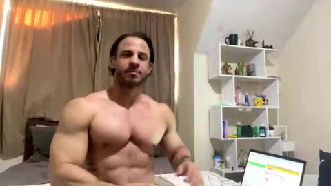 latino_rodri online show from 05-27-26, 07:16