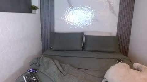 Snapshot of latinobsession_ chatting on 05-24-26, 02:49 Danna online show from 05-24-26, 02:49