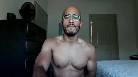 Snapshot of latinomixedbbc chatting on 11-11-25, 04:40 latinomixedbbc online show from 11-11-25, 04:40