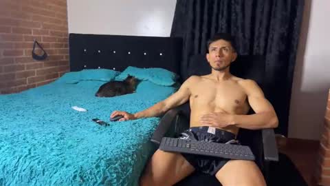Snapshot of latinosadictosalsexo chatting on 06-02-26, 01:29 latinosadictosalsexo online show from 06-02-26, 01:29