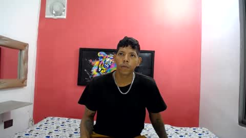 Snapshot of latinosninfomanos chatting on 07-23-26, 03:26 latinosnifomanos online show from 07-23-26, 03:26