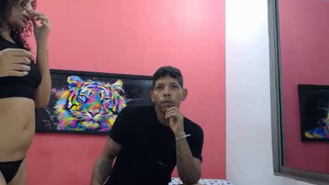 Snapshot of latinosninfomanos chatting on 07-25-26, 02:20 latinosnifomanos online show from 07-25-26, 02:20