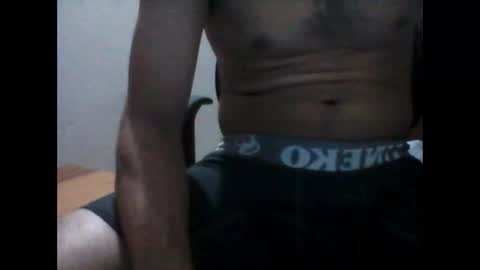 Snapshot of latintropikal chatting on 12-04-25, 07:17 Latin Flow online show from 12-04-25, 07:17