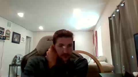 latvianhammer302 online show from 11-06-25, 02:29
