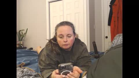 LauLauMa online show from 04-03-26, 01:14