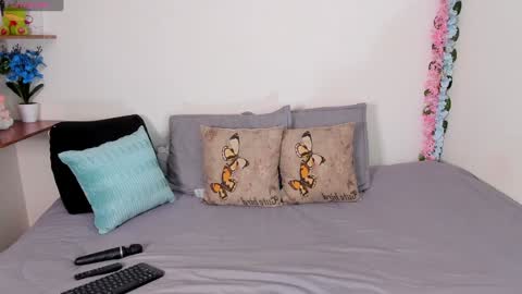 laura1__ online show from 02-08-25, 01:11