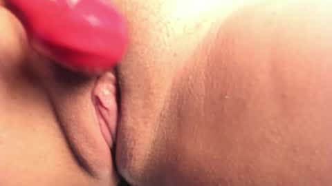 laura__js_ online show from 11-25-25, 05:40