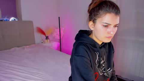 Laura online show from 01-19-25, 12:17