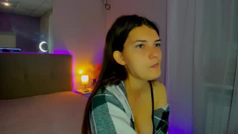 Laura online show from 09-16-25, 05:30