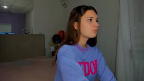 Laura online show from 11-05-25, 06:02