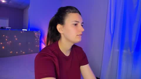 Laura online show from 05-19-26, 04:52
