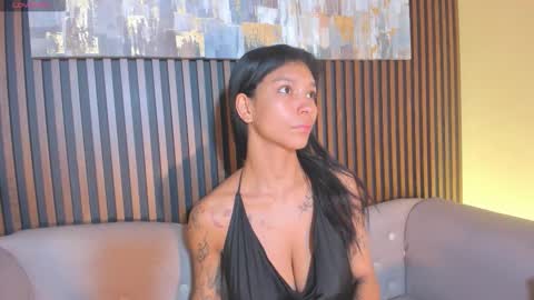 Laura online show from 10-19-25, 01:12