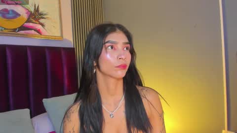 Laura online show from 05-28-26, 11:51