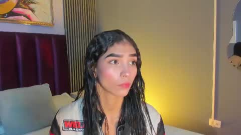 Laura online show from 06-20-26, 11:46