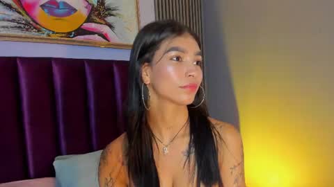 Laura online show from 06-27-26, 12:04