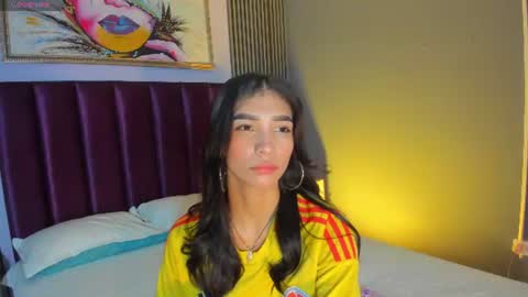 Laura online show from 06-27-26, 01:39