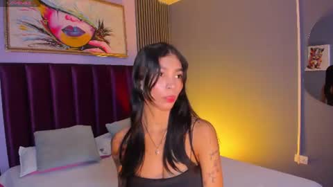 Laura online show from 06-30-26, 12:06