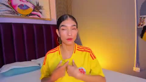 Laura online show from 07-07-26, 12:20