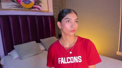 Laura online show from 07-25-26, 12:03