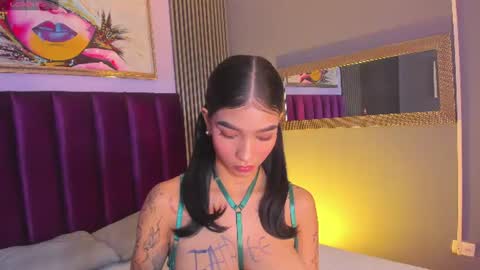 Laura online show from 07-28-26, 02:13