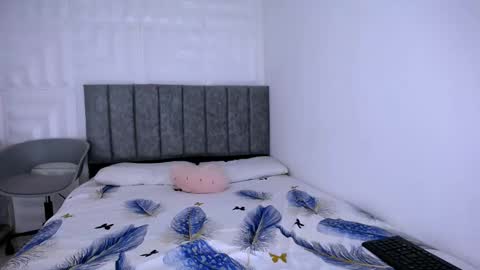 LAURA online show from 01-31-25, 01:22