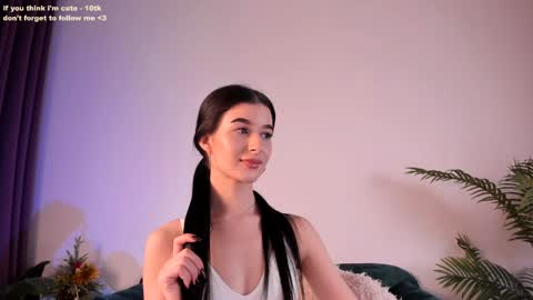 Snapshot of laura_coy chatting on 12-14-24, 09:02 Laura online show from 12-14-24, 09:02