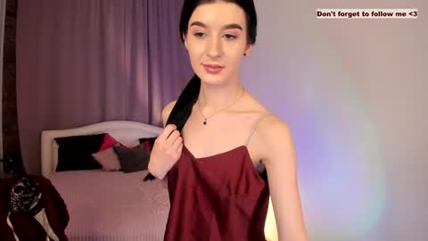 Snapshot of laura_coy chatting on 01-11-25, 11:46 Laura online show from 01-11-25, 11:46