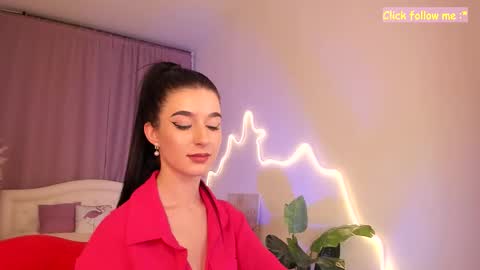 Snapshot of laura_coy chatting on 02-27-26, 08:31 Laura online show from 02-27-26, 08:31