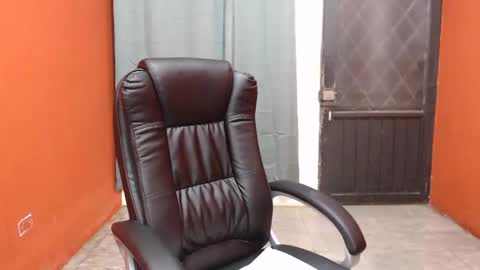 CALL ME LOVE  LAURA online show from 03-09-25, 03:11