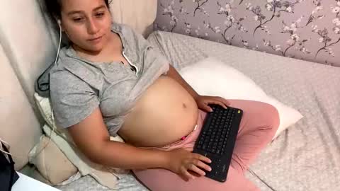 Snapshot of laura_d23 chatting on 02-22-25, 06:50 laura online show from 02-22-25, 06:50