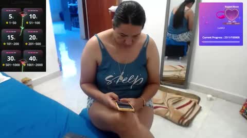 laura_foxx2379 online show from 06-05-26, 04:02