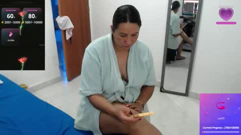 laura_foxx2379 online show from 06-09-26, 08:09