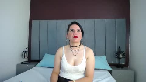 laura hotties online show from 03-01-25, 01:18